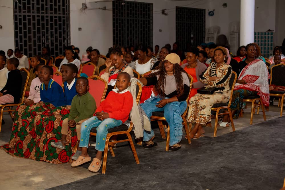 Families in attendance at First Sound